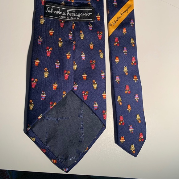 Salvatore Ferragamo, Silk Tie for Flower lovers - Picture 3 of 3